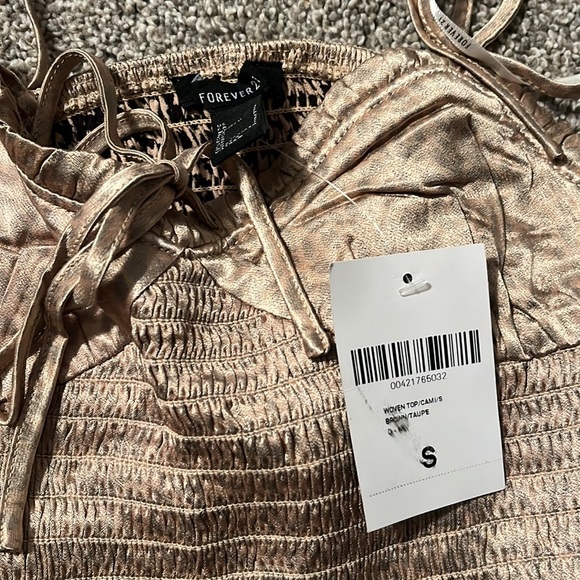 Gold Leopard Print Tank Top - Picture 2 of 3